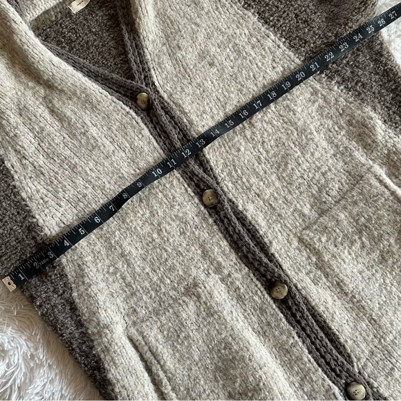 Anthropologie Sleeping on Snow, Wool Blend, Two-Tone Slouchy Sweater Vest - Picture 13 of 15